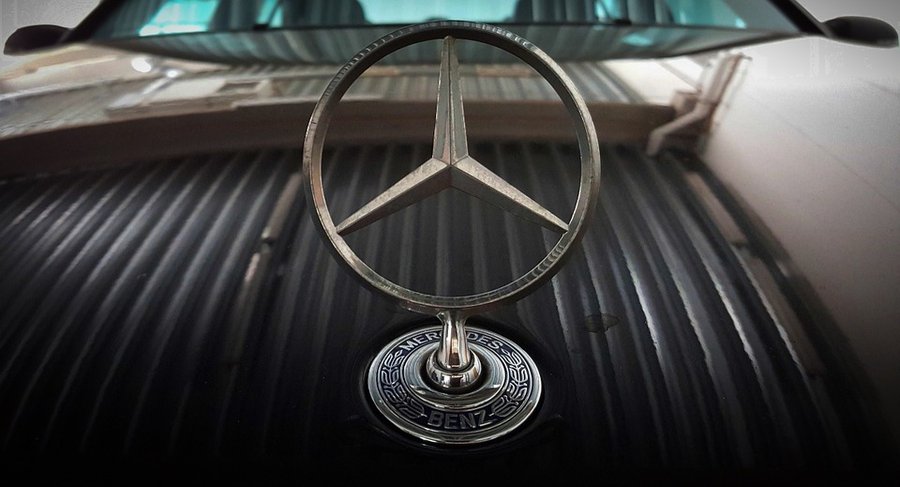 Hiqen nga rrugët e Evropës tre milionë makina 'Mercedes-Benz' me naftë