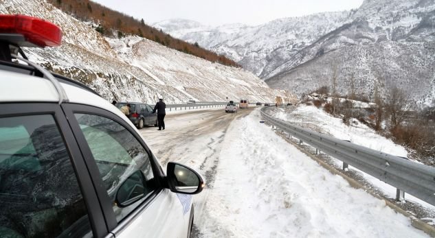 Bora mbulon Shqipërinë, Emergjencat Civile: Këto janë akset më problematike!
