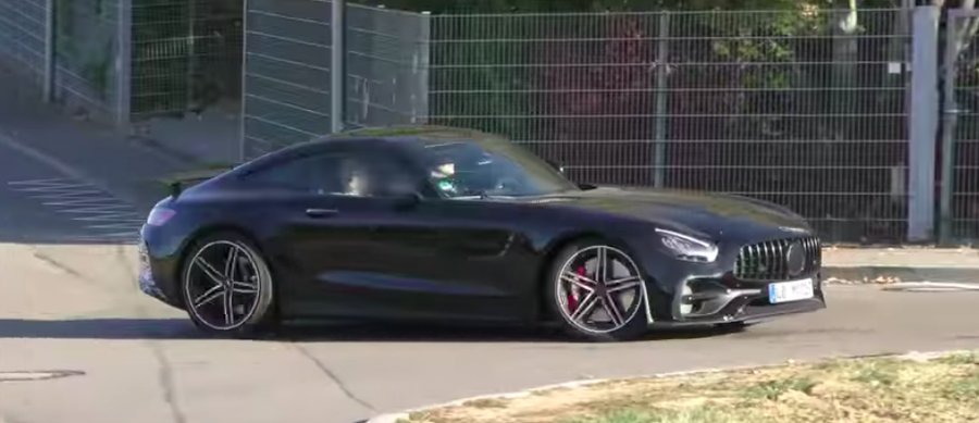 Mercedes-AMG GT Spied Preparing For A Minor Facelift