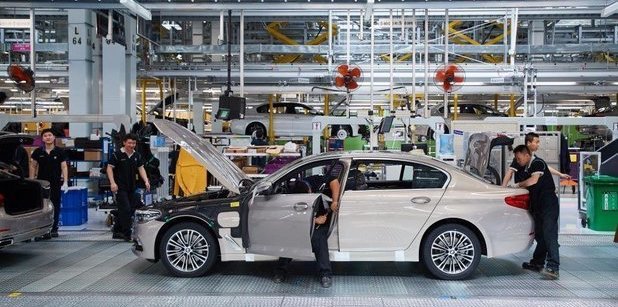 BMW mbyll tri fabrika në Kinë si pasojë e koronavirusit