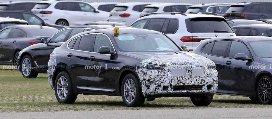 2022 BMW X4 Facelift Spied With A Dent In The Door
