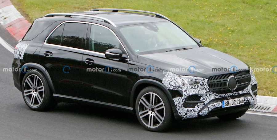 2023 Mercedes GLE Spied Wearing More Camo Than Before