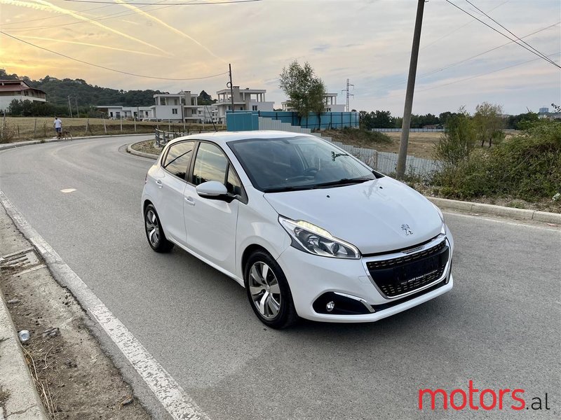 2018 Peugeot 208 in Tirane, Albania - 5